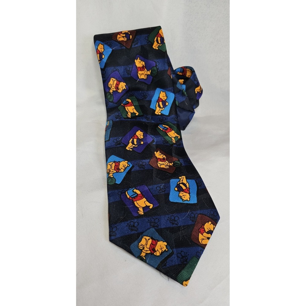 WINNIE THE POOH - DISNEY - NECK TIE!